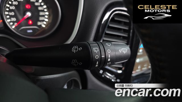 JEEP 22.4 Limited AWD 2018 — photo 29 sur 31