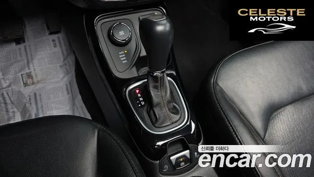 JEEP 22.4 Limited AWD 2018 — photo 12 sur 31