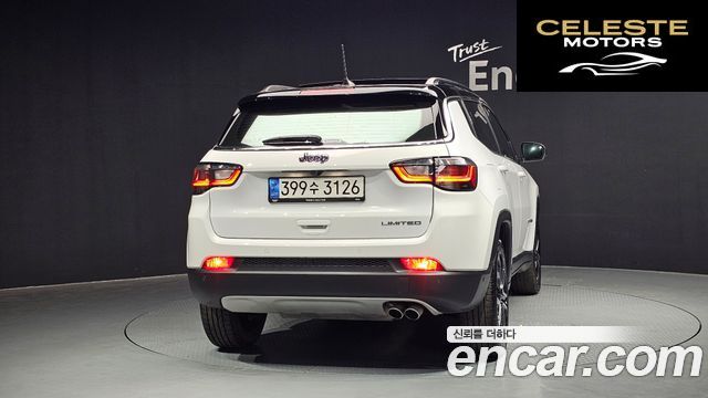 JEEP 22.4 Limited 2WD 2022 — photo 4 sur 31