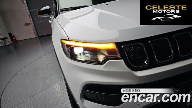 JEEP 22.4 Limited 2WD 2022 — photo 8 sur 31