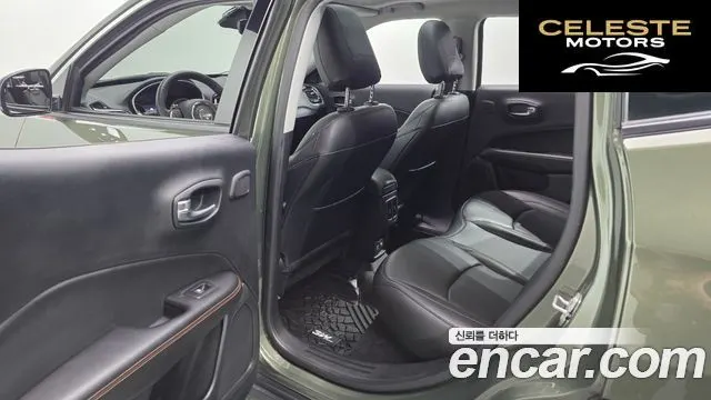 JEEP 22.4 Limited AWD 2019 — photo 18 sur 28