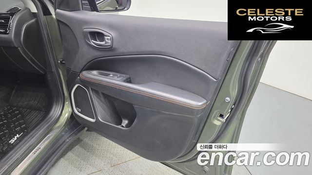 JEEP 22.4 Limited AWD 2019 — photo 14 sur 28