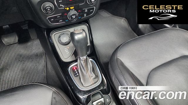 JEEP 22.4 Limited AWD 2019 — photo 12 sur 41