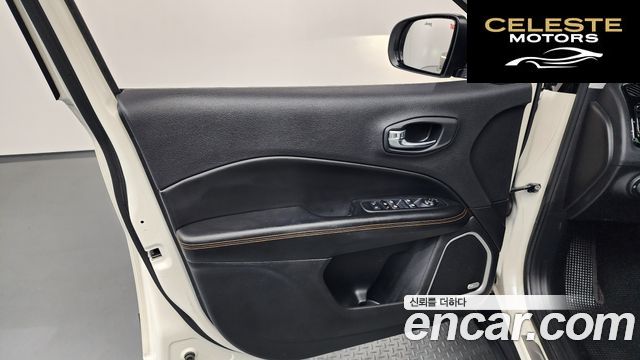 JEEP 22.4 Limited AWD 2019 — photo 14 sur 41