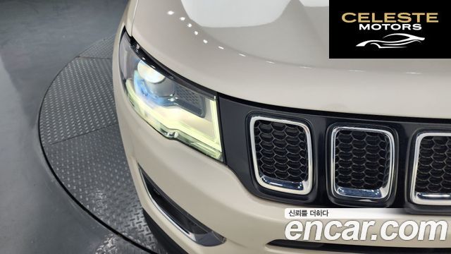 JEEP 22.4 Limited AWD 2019 — photo 8 sur 41