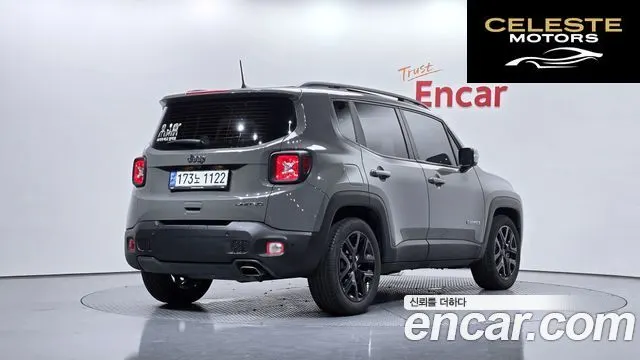 JEEP 1.3 Limited 2022 — photo 2 sur 32