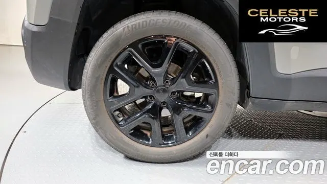 JEEP 1.3 Limited 2022 — photo 5 sur 32