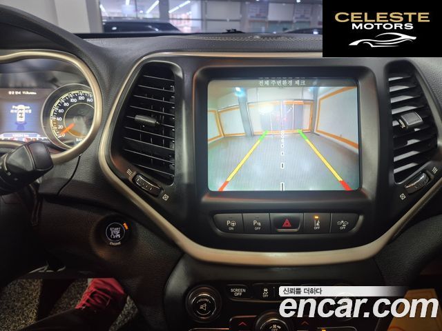 JEEP 3.0 Limited 2015 — photo 12 sur 26