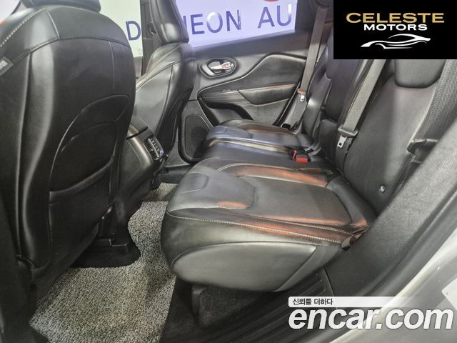 JEEP 3.0 Limited 2015 — photo 16 sur 26