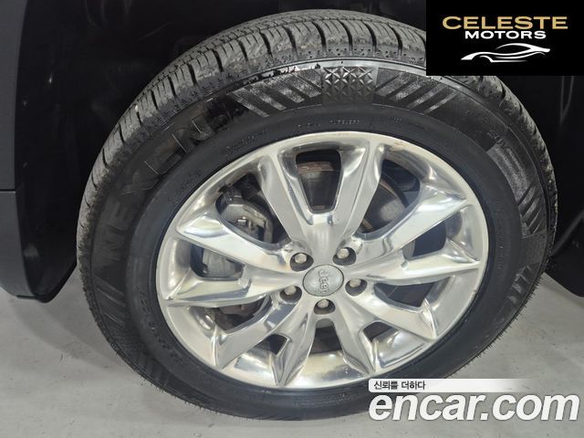 JEEP 3.0 Limited 2015 — photo 18 sur 26