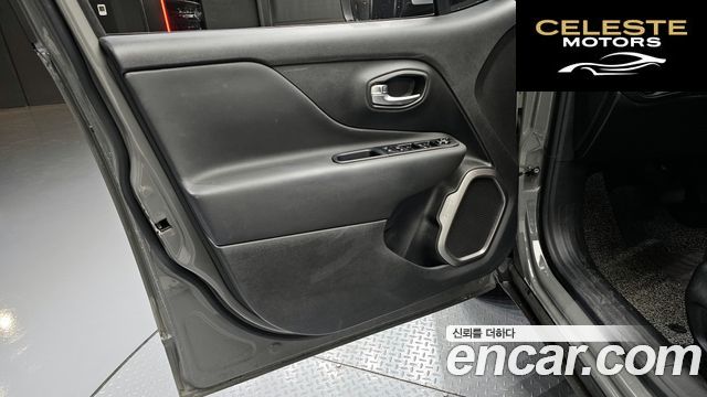 JEEP 1.3 Limited 2022 — photo 14 sur 32