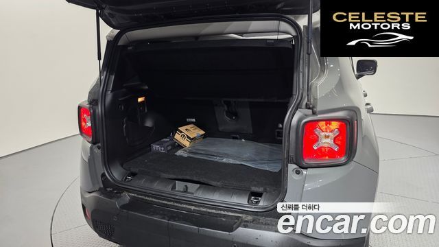JEEP 1.3 Limited 2022 — photo 26 sur 32