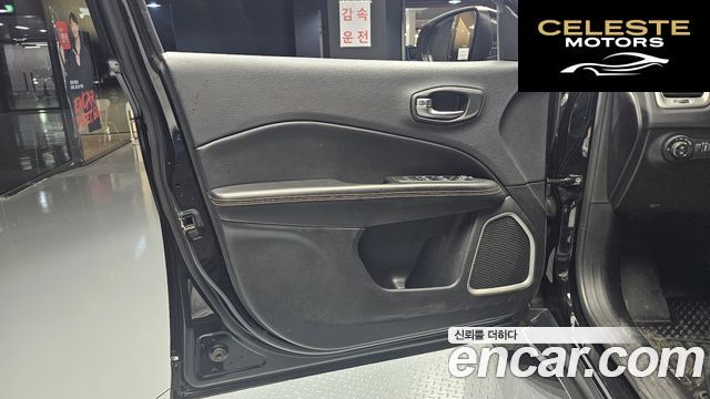 JEEP 22.4 AWD 2019 — photo 14 sur 30