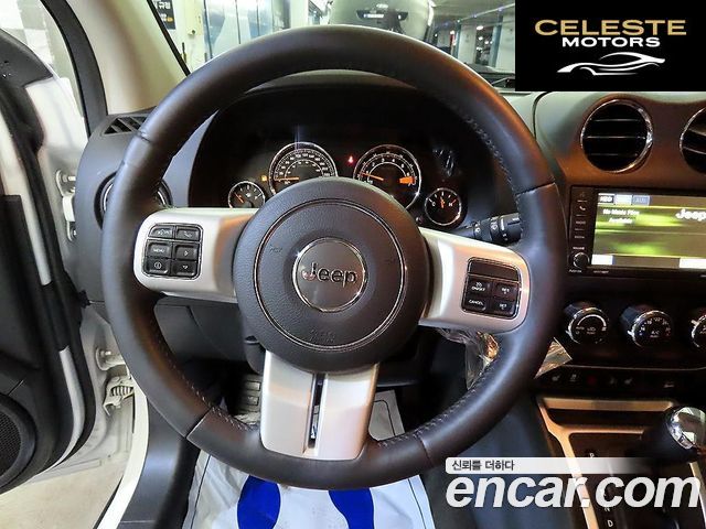 JEEP 2.4 Limited 2016 — photo 8 sur 26