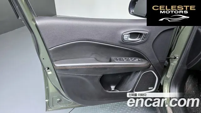 JEEP 22.4 Limited AWD 2018 — photo 14 sur 36