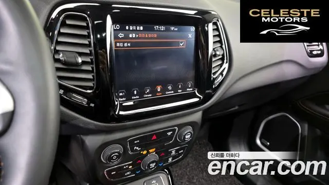 JEEP 22.4 Limited AWD 2018 — photo 22 sur 36