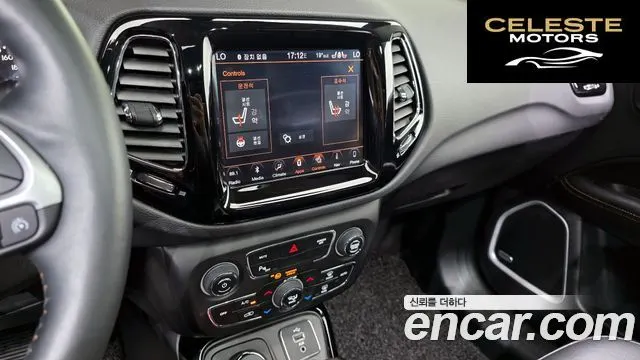JEEP 22.4 Limited AWD 2018 — photo 24 sur 36