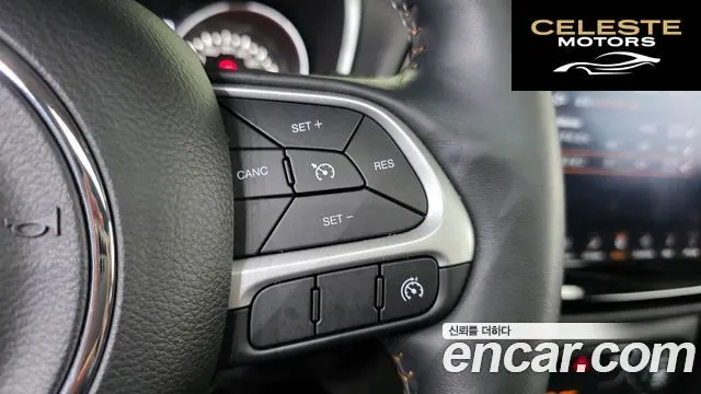 JEEP 22.4 Limited AWD 2018 — photo 27 sur 36