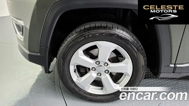 JEEP 22.4 Limited AWD 2018 — photo 5 sur 36