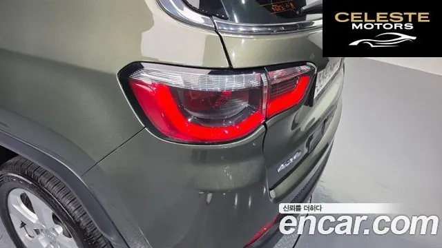 JEEP 22.4 Limited AWD 2018 — photo 9 sur 36