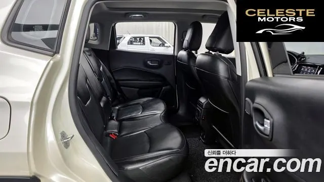 JEEP 22.4 Limited AWD 2019 — photo 18 sur 31