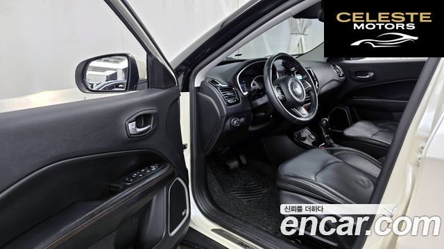 JEEP 22.4 Limited AWD 2019 — photo 13 sur 31