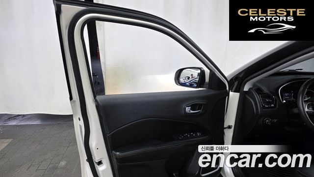 JEEP 22.4 Limited AWD 2019 — photo 14 sur 31