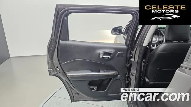 JEEP 22.4 Limited AWD 2019 — photo 15 sur 38