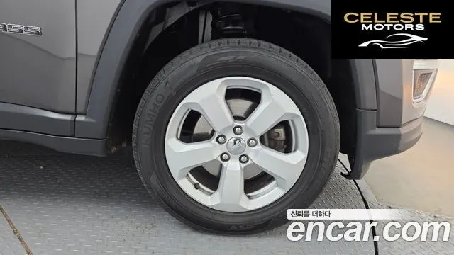 JEEP 22.4 Limited AWD 2019 — photo 7 sur 38