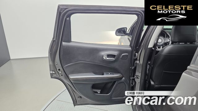 JEEP 22.4 Limited AWD 2019 — photo 15 sur 38