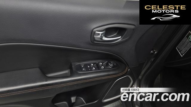 JEEP 22.4 Limited AWD 2019 — photo 27 sur 38