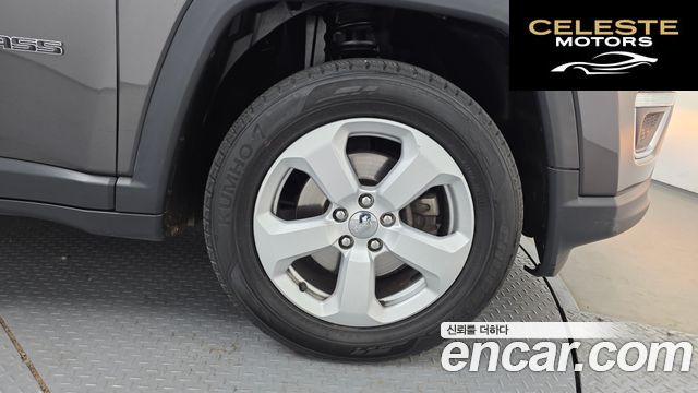 JEEP 22.4 Limited AWD 2019 — photo 7 sur 38