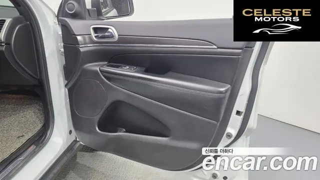 JEEP 3.6 Limited 2018 — photo 14 sur 32