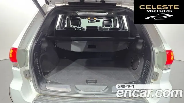 JEEP 3.6 Limited 2018 — photo 24 sur 32