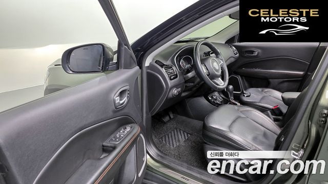 JEEP 22.4 Limited AWD 2018 — photo 13 sur 36