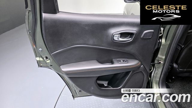 JEEP 22.4 Limited AWD 2018 — photo 15 sur 36