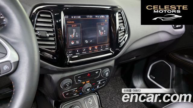 JEEP 22.4 Limited AWD 2018 — photo 24 sur 36