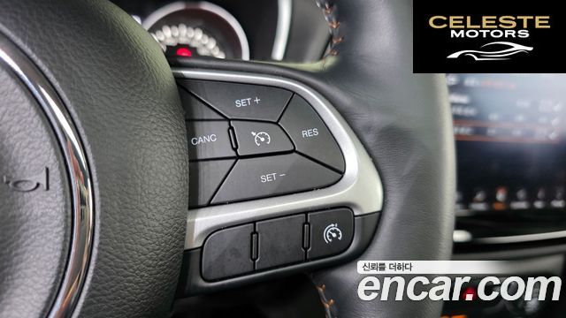 JEEP 22.4 Limited AWD 2018 — photo 27 sur 36