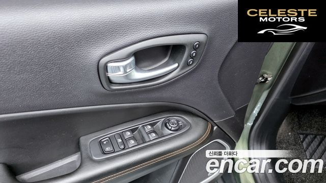 JEEP 22.4 Limited AWD 2018 — photo 30 sur 36