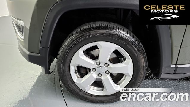 JEEP 22.4 Limited AWD 2018 — photo 5 sur 36