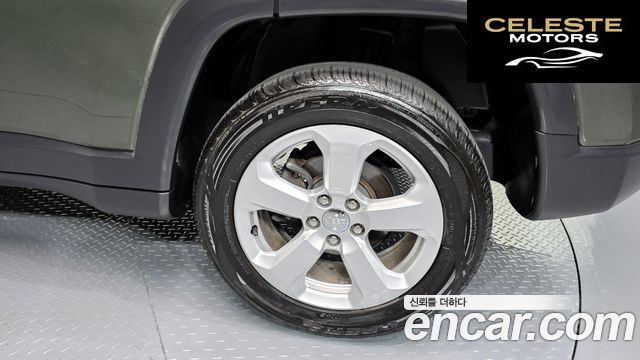 JEEP 22.4 Limited AWD 2018 — photo 7 sur 36