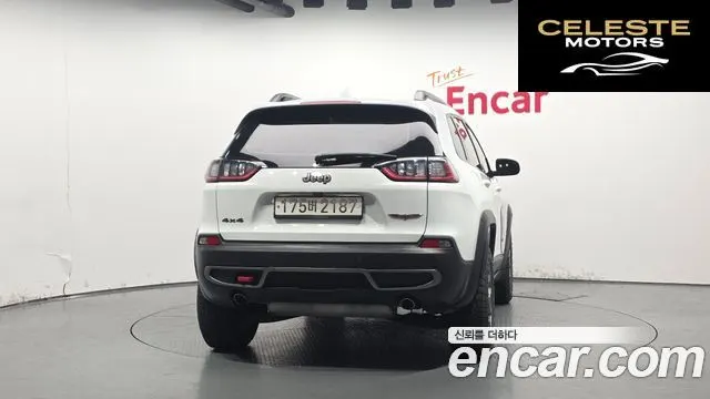 JEEP (KL) 3.2 AWD 2021 — photo 4 sur 36
