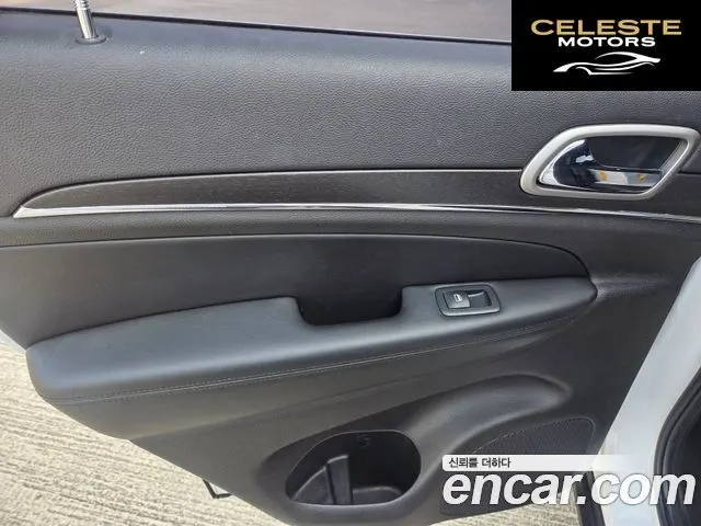 JEEP 3.6 Limited 2018 — photo 8 sur 16