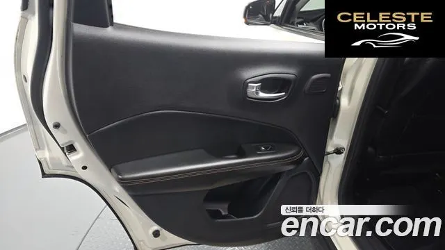 JEEP 22.4 Limited AWD 2019 — photo 15 sur 30