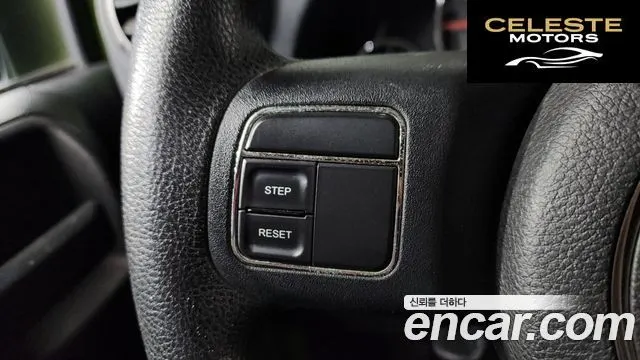 JEEP (JK) 3.6 Sport 2portes 2013 — photo 20 sur 26