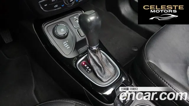 JEEP 22.4 Limited AWD 2019 — photo 12 sur 30