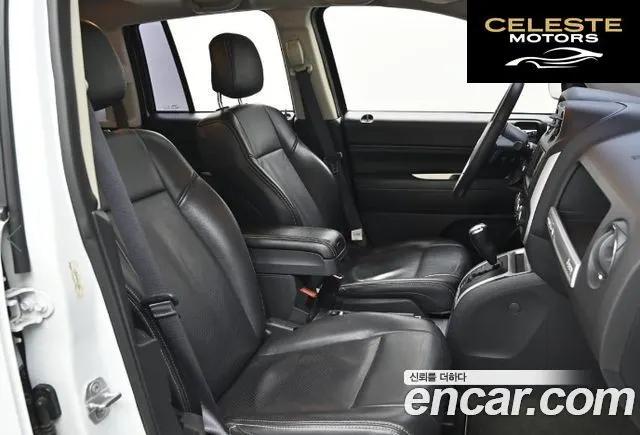 JEEP 2.4 Limited 2016 — photo 10 sur 26