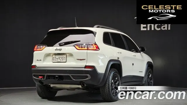 JEEP (KL) 3.2 AWD 2019 — photo 2 sur 20