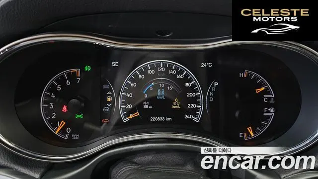 JEEP 3.6 Limited 2021 — photo 8 sur 24