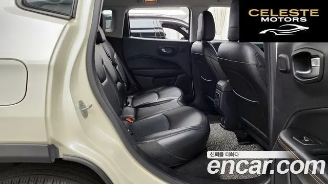 JEEP 22.4 Limited AWD 2019 — photo 18 sur 35